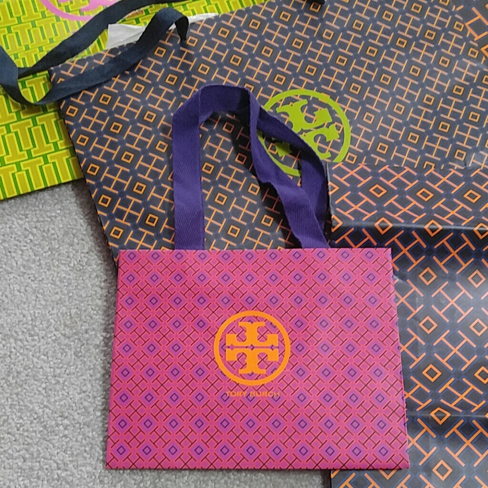 Lot of 6 Tory Burch gift bags and 1 envelope